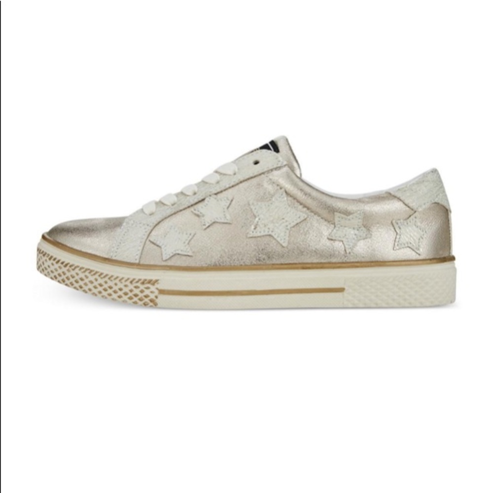 NWOT Bebe Metallic w Stars Destine Sport Sneakers